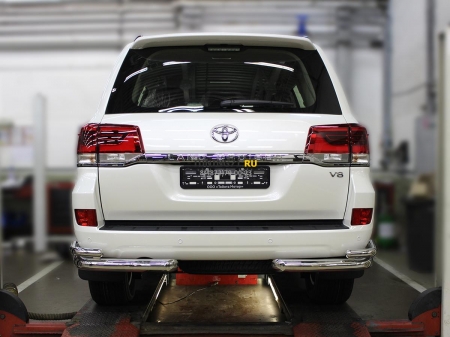 Защита заднего  бампера  "уголки" d-76+53 Toyota Land Cruiser 200 2015-наст.вр.